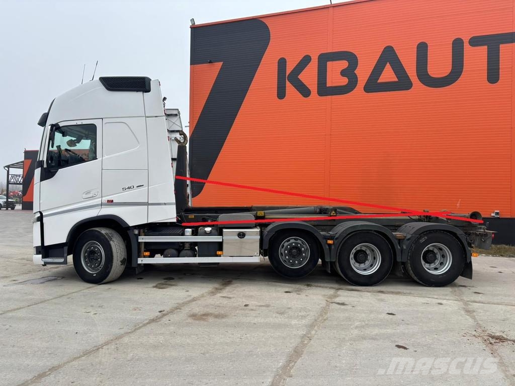Volvo FH 540 8x4/4 FOR SALE AS CHASSIS / GLOBE XL Camiones con chasís y cabina