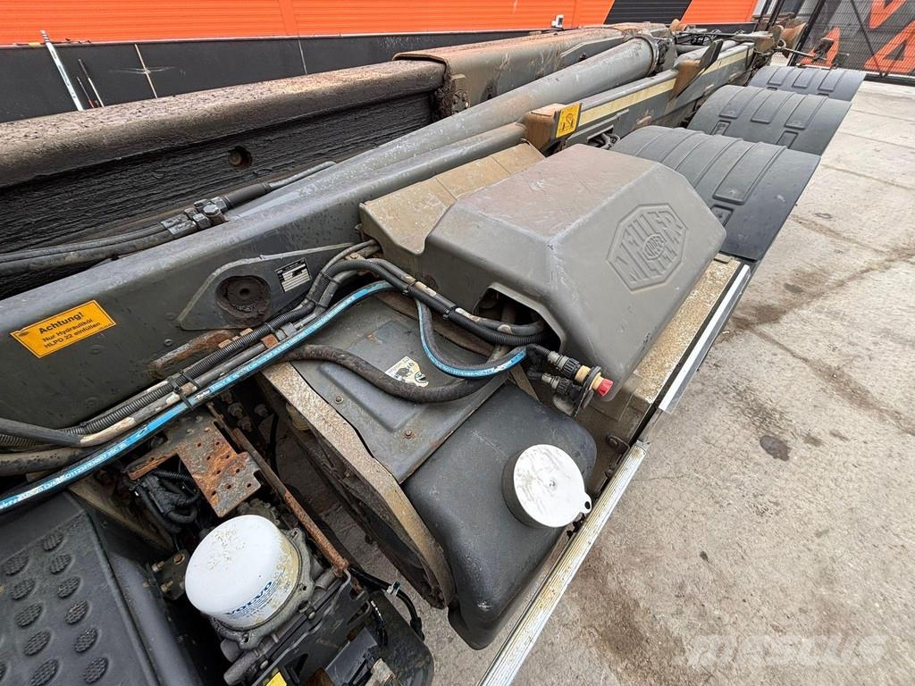 Volvo FH 540 8x4/4 FOR SALE AS CHASSIS / GLOBE XL Camiones con chasís y cabina