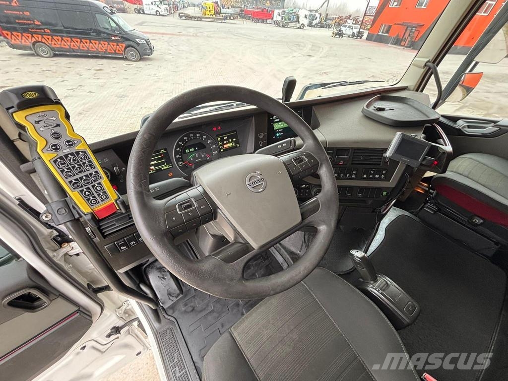 Volvo FH 540 8x4/4 FOR SALE AS CHASSIS / GLOBE XL Camiones con chasís y cabina