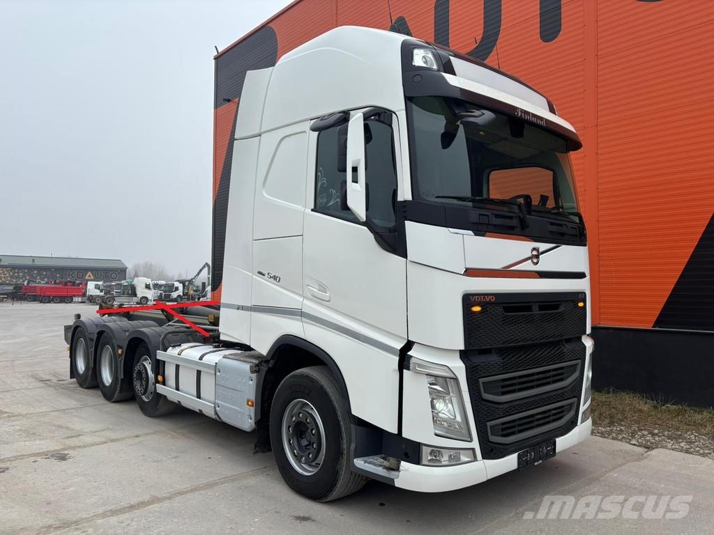 Volvo FH 540 8x4/4 FOR SALE AS CHASSIS / GLOBE XL Camiones con chasís y cabina