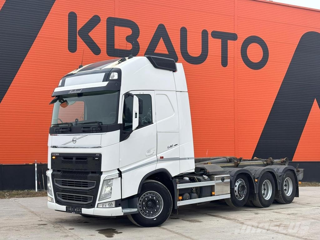 Volvo FH 540 8x4/4 FOR SALE AS CHASSIS / GLOBE XL Camiones con chasís y cabina