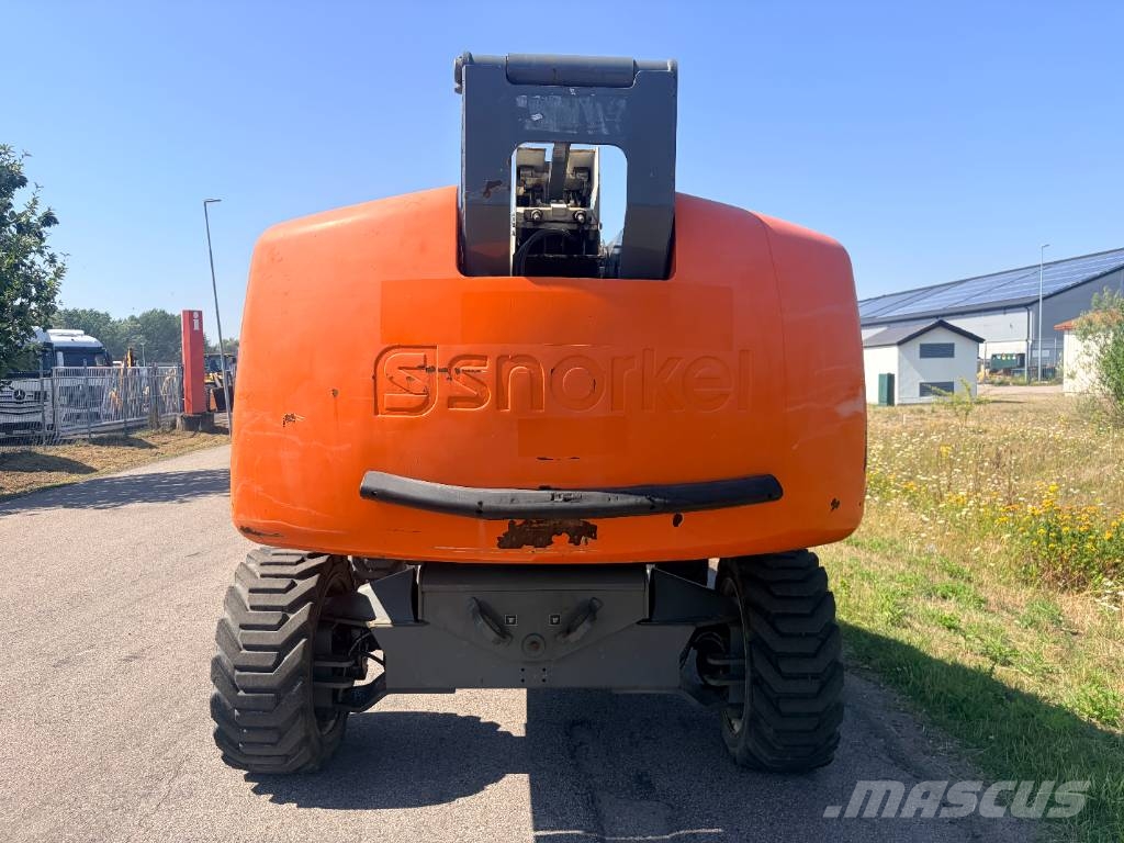 Snorkel 660 SJ Plataformas con brazo de elevación manual