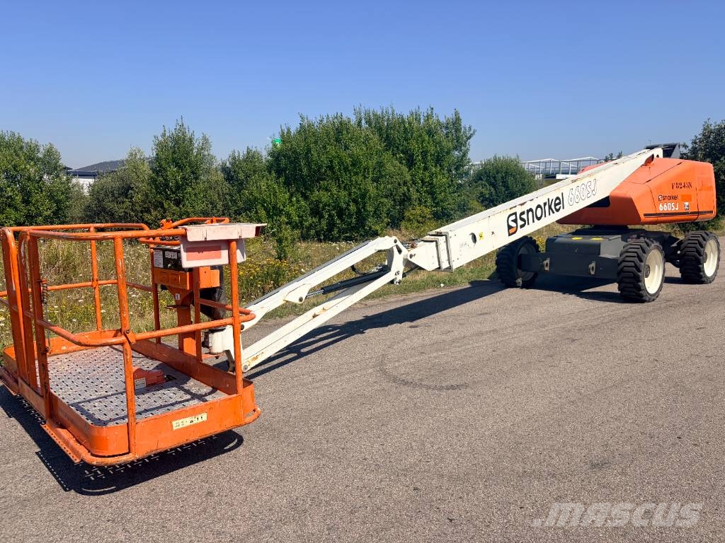 Snorkel 660 SJ Plataformas con brazo de elevación manual