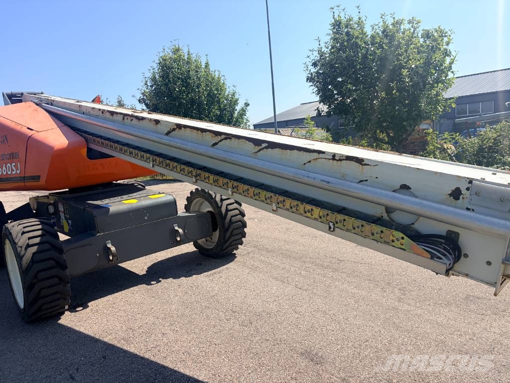 Snorkel 660 SJ Plataformas con brazo de elevación manual