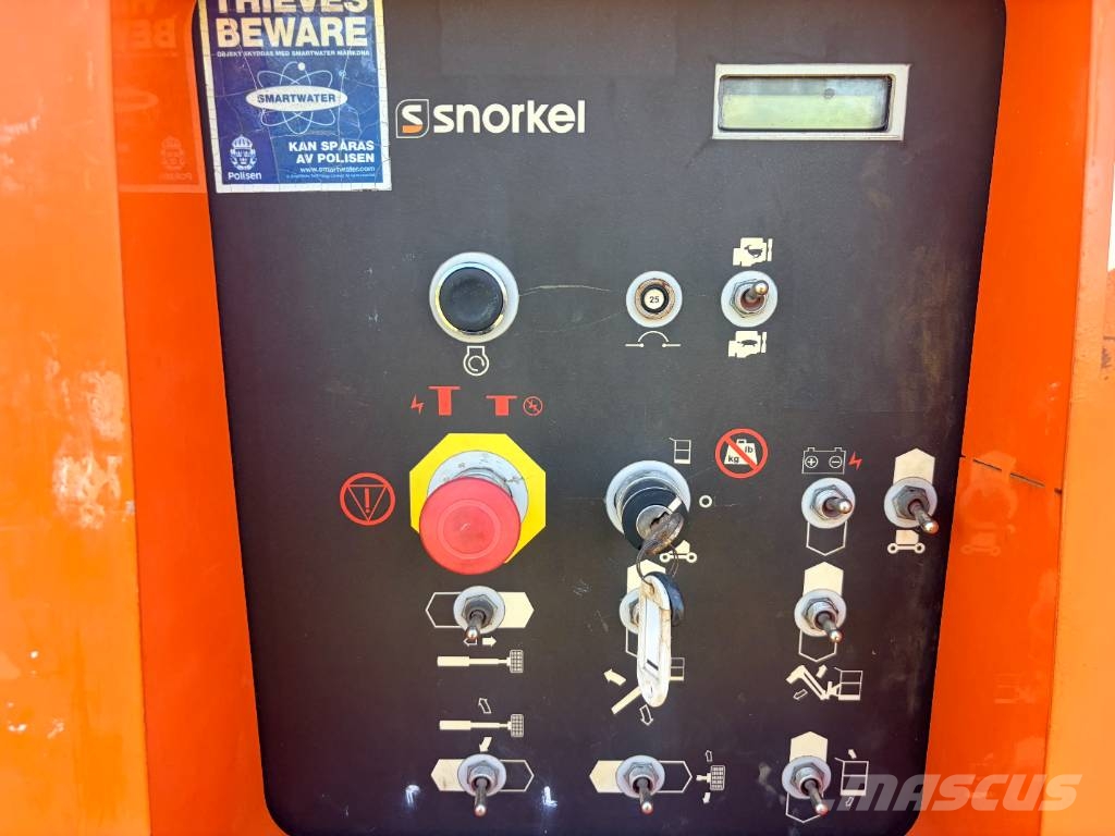 Snorkel 660 SJ Plataformas con brazo de elevación manual