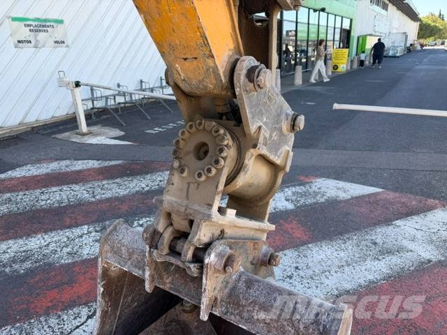 JCB Hydradig Pelle sur pneus
