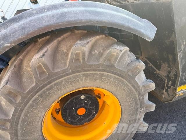 JCB Hydradig Pelle sur pneus