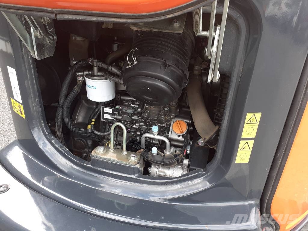 Hitachi ZX 38 U-6 Miniescavatori