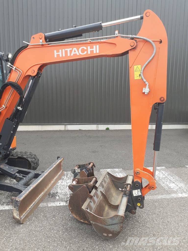 Hitachi ZX 38 U-6 Miniescavatori