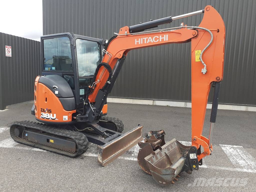 Hitachi ZX 38 U-6 Miniescavatori