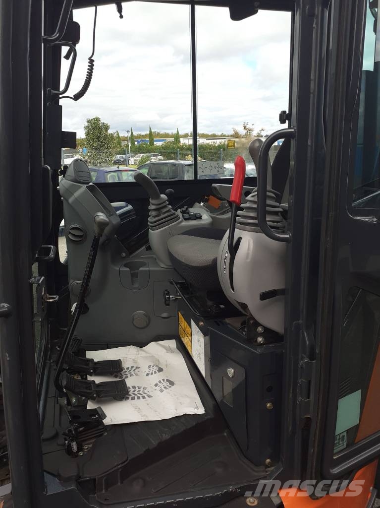 Hitachi ZX 38 U-6 Miniescavatori