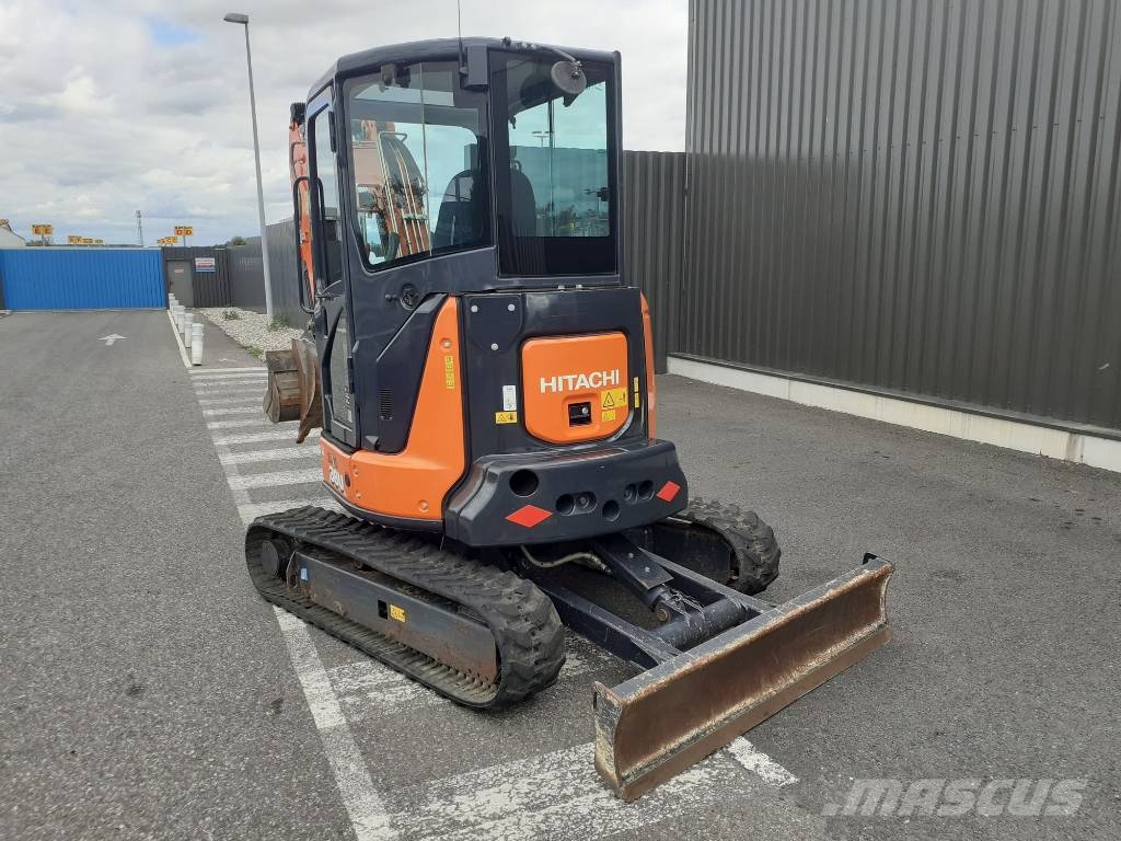 Hitachi ZX 38 U-6 Miniescavatori