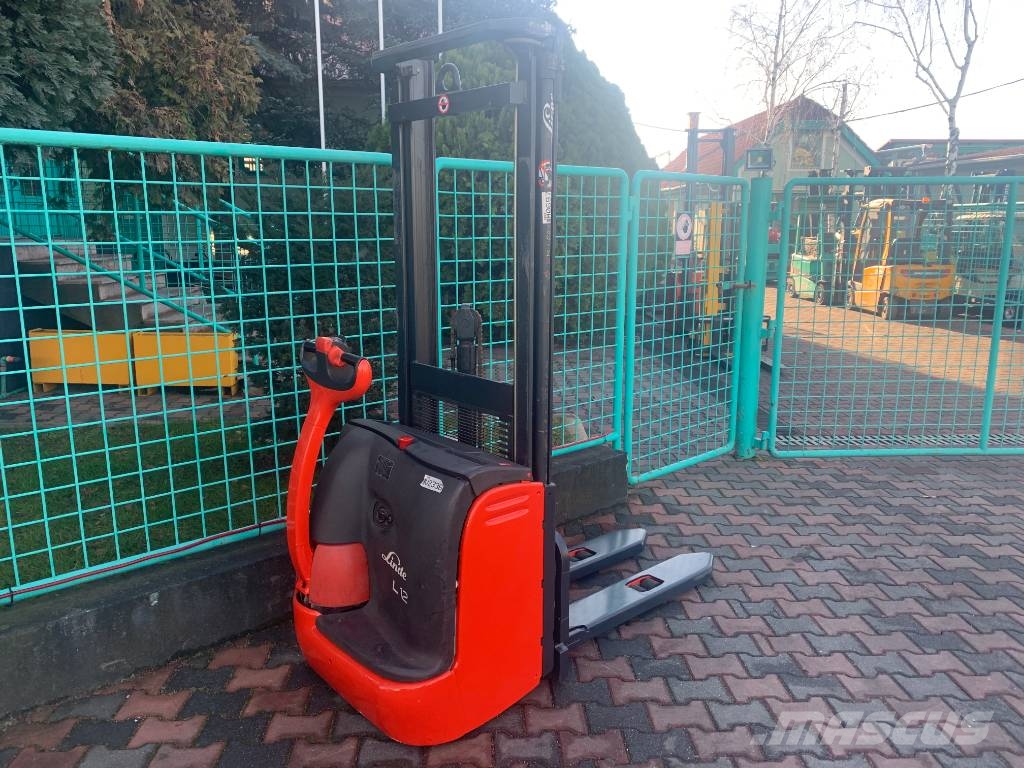 Linde L 12 V-2336 OB Apiladores eléctricos autopropulsados