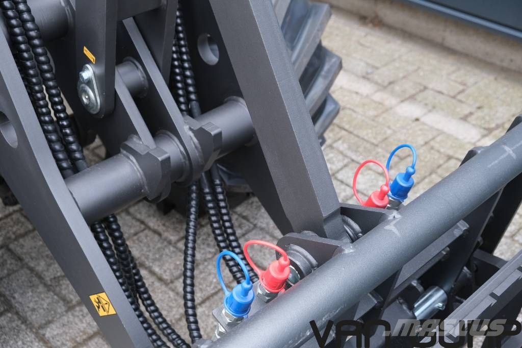 Eurotrac W12 CS | 2026 | Euro Giant | Iekrāvēji uz riteņiem