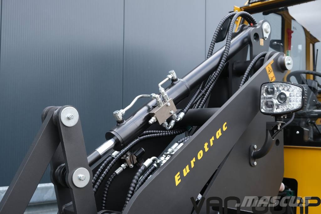 Eurotrac W12 CS | 2026 | Euro Giant | Iekrāvēji uz riteņiem