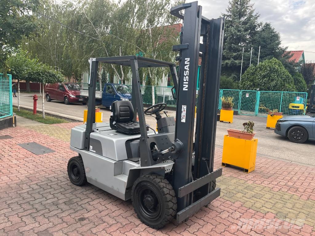 Nissan FJ02-A20D V-2798 OB شاحنات الديزل