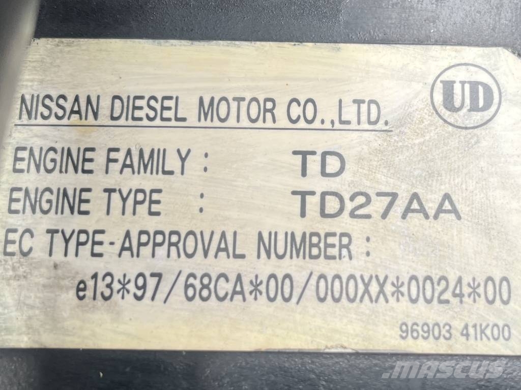 Nissan FJ02-A20D V-2798 OB شاحنات الديزل