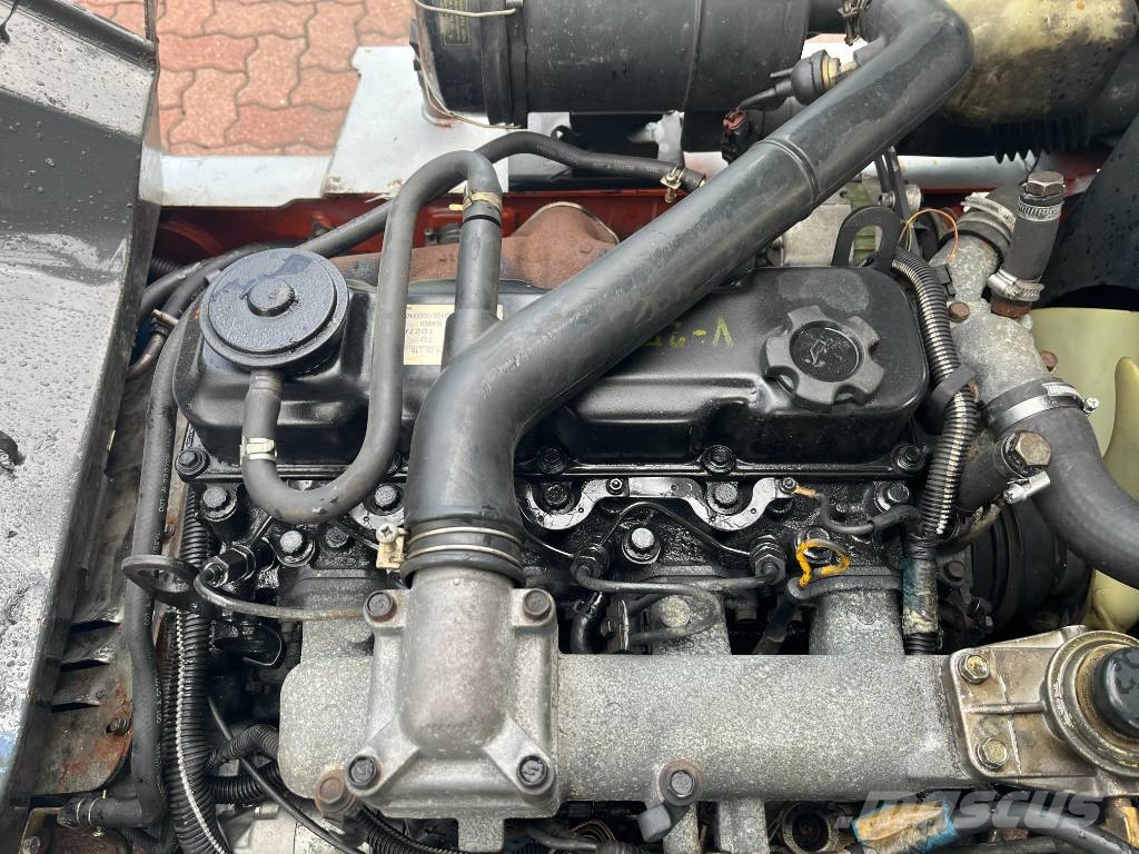 Nissan FJ02-A20D V-2798 OB شاحنات الديزل