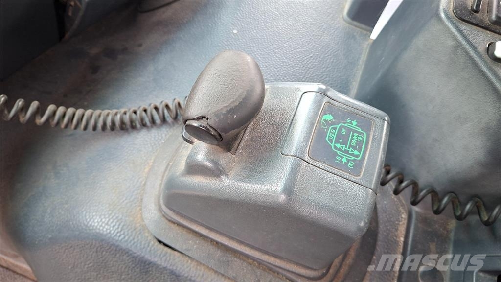 Mercedes-Benz ACTROS 953.30 8X4+ PUTZMEISTER TMM 21-3 شاحنات بمقصورة وهيكل