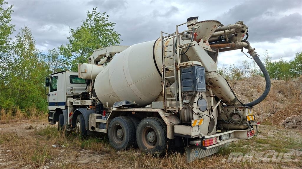 Mercedes-Benz ACTROS 953.30 8X4+ PUTZMEISTER TMM 21-3 شاحنات بمقصورة وهيكل
