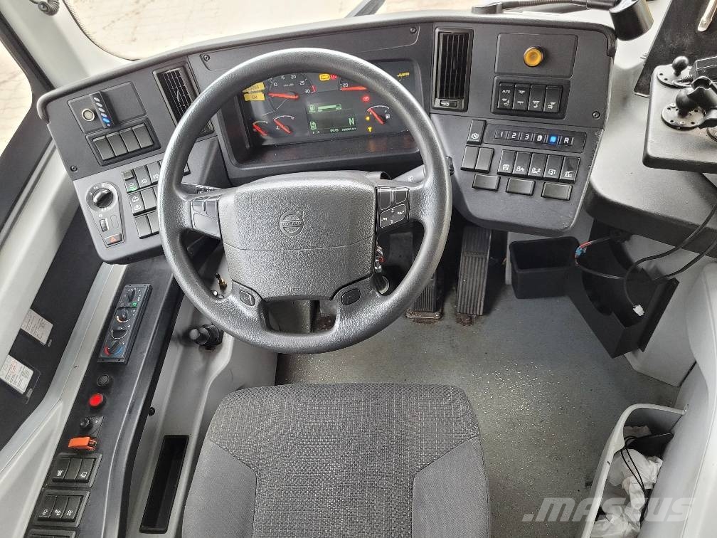 Volvo B8R 8900 EURO 6 298000 KMS ONLY Međugradski autobusi