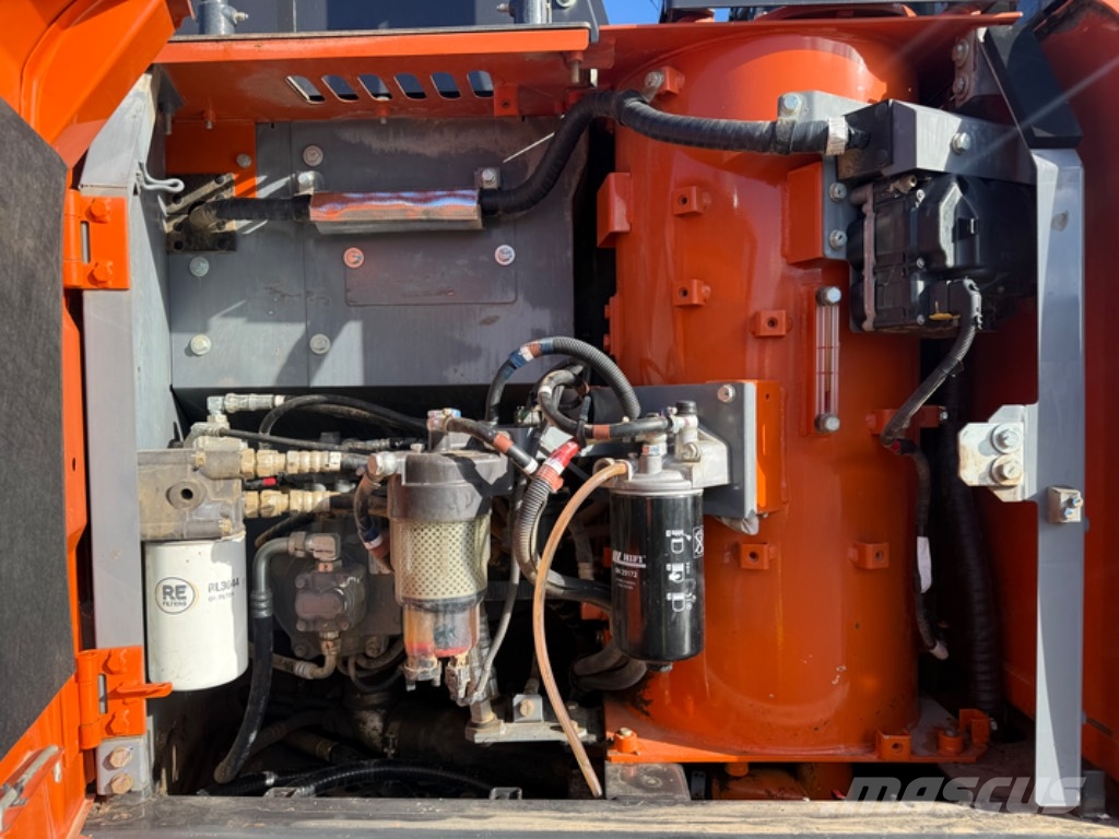 Hitachi ZX 130 LC N-6 Roomikekskavaatorid