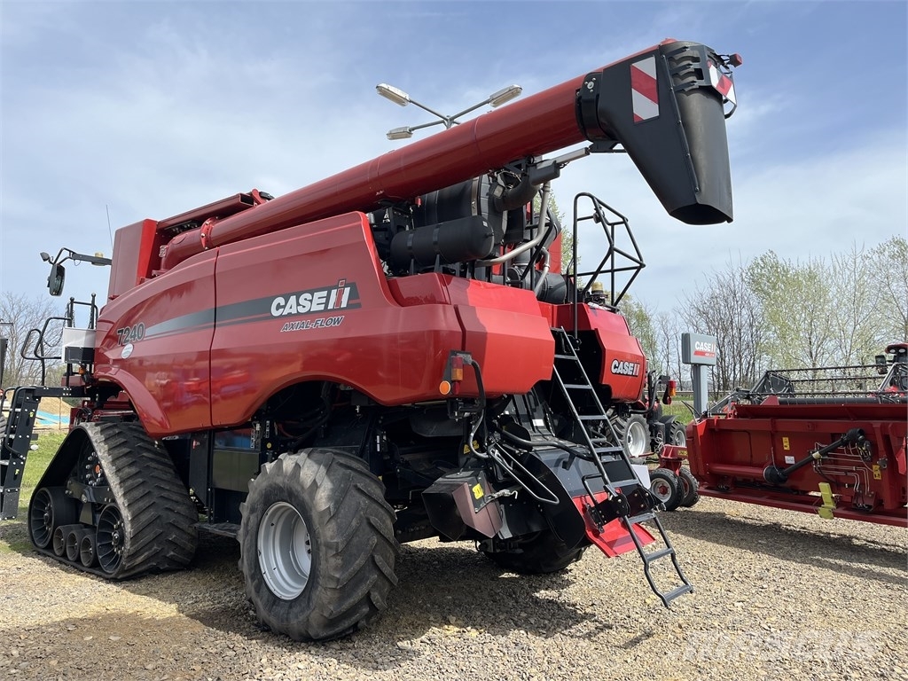 Case IH AF 7240 حصادات