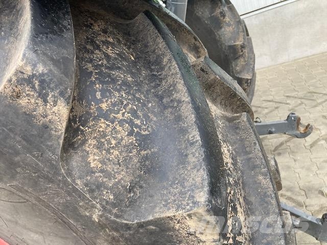 Fendt 724 Vario S4 Profi+ Tractoren