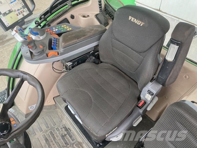 Fendt 724 Vario S4 Profi+ Tractoren