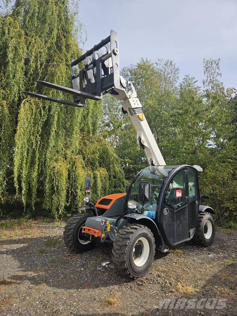 Snorkel SR626 Multi purpose loaders