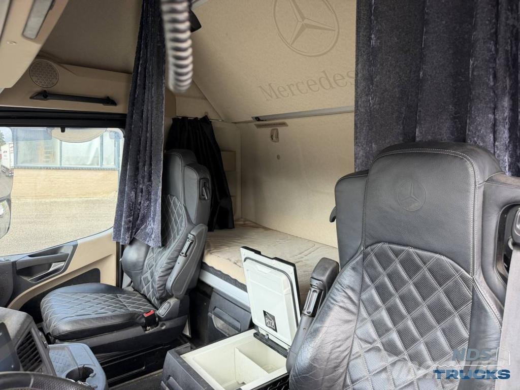 Mercedes-Benz Actros 1953 - Full air Hydraulic Vetopöytäautot