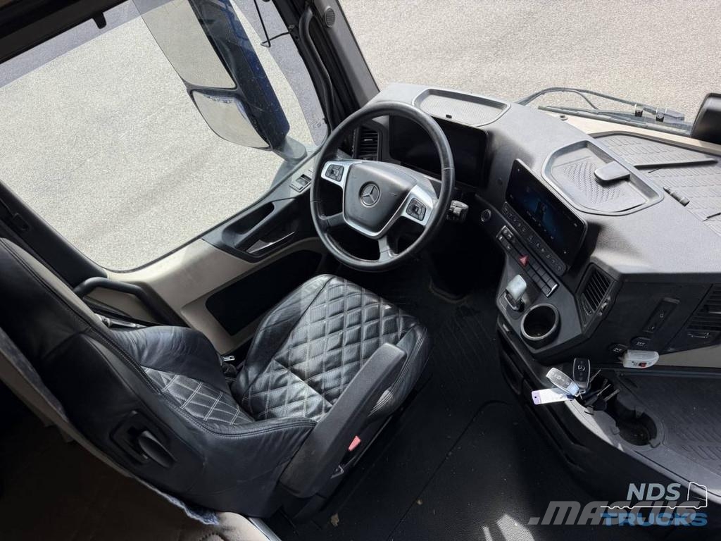Mercedes-Benz Actros 1953 - Full air Hydraulic Vetopöytäautot