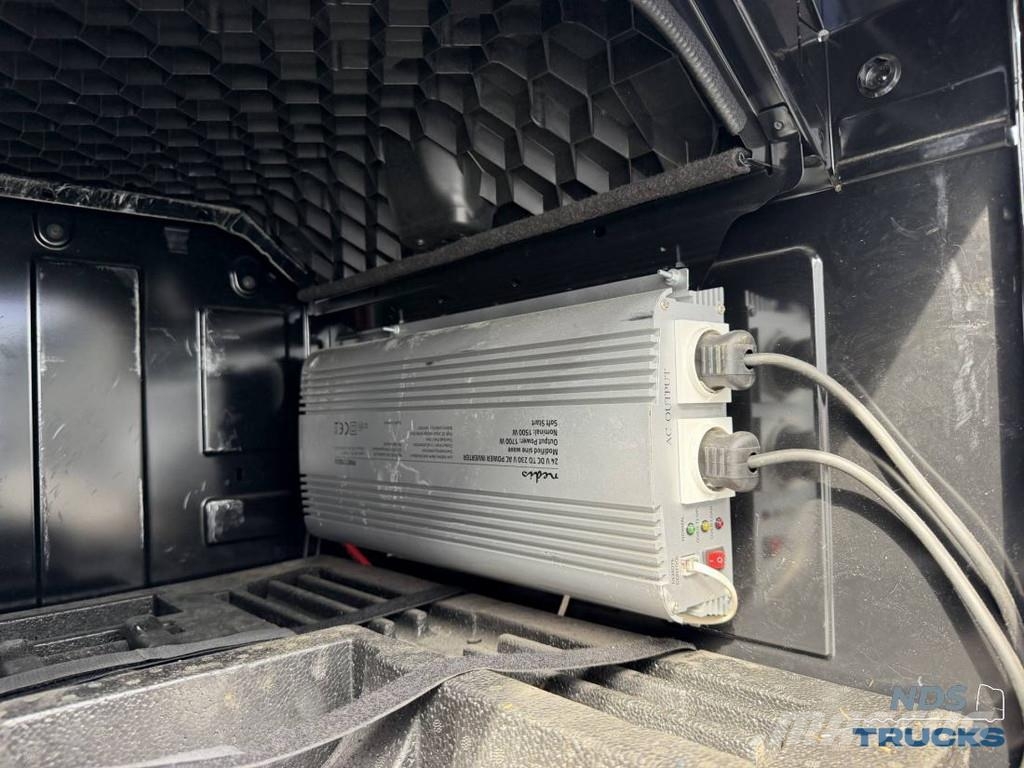 Mercedes-Benz Actros 1953 - Full air Hydraulic Vetopöytäautot