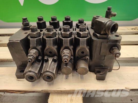 JCB 535-95 (26015700 hydrauilic distributor Hidráulicos