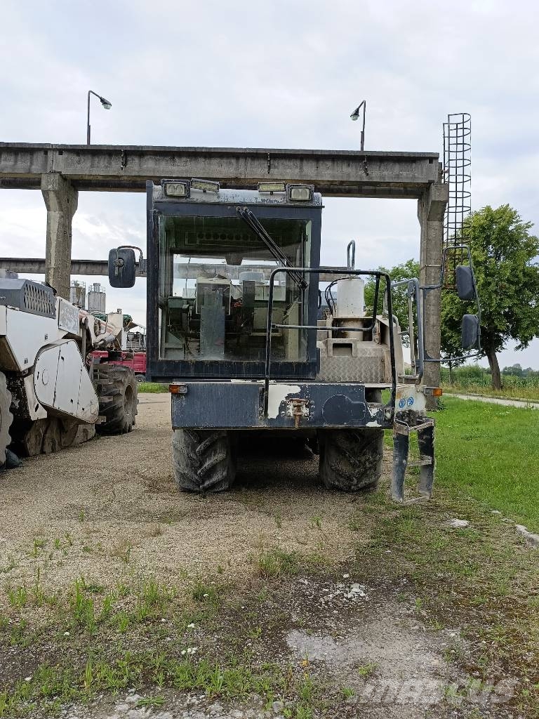 Wirtgen WR 2000 Asphalt recyclers