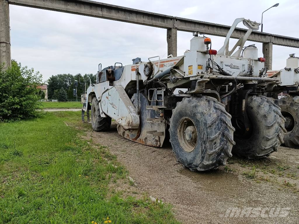 Wirtgen WR 2000 Asphalt recyclers