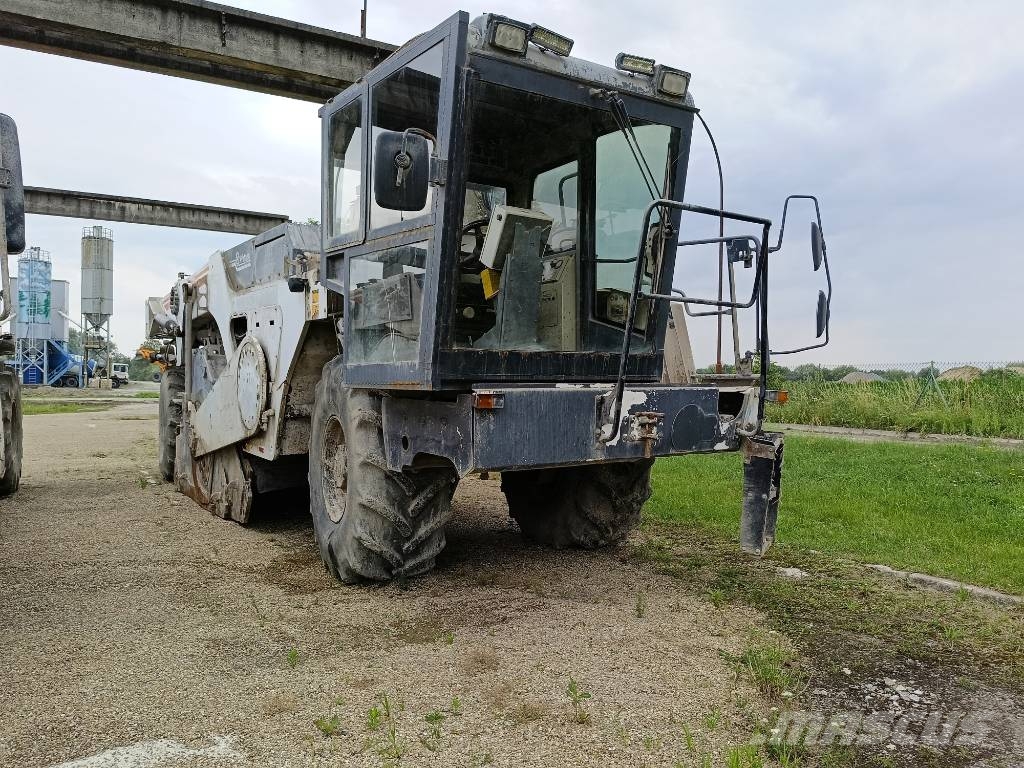 Wirtgen WR 2000 Asphalt recyclers