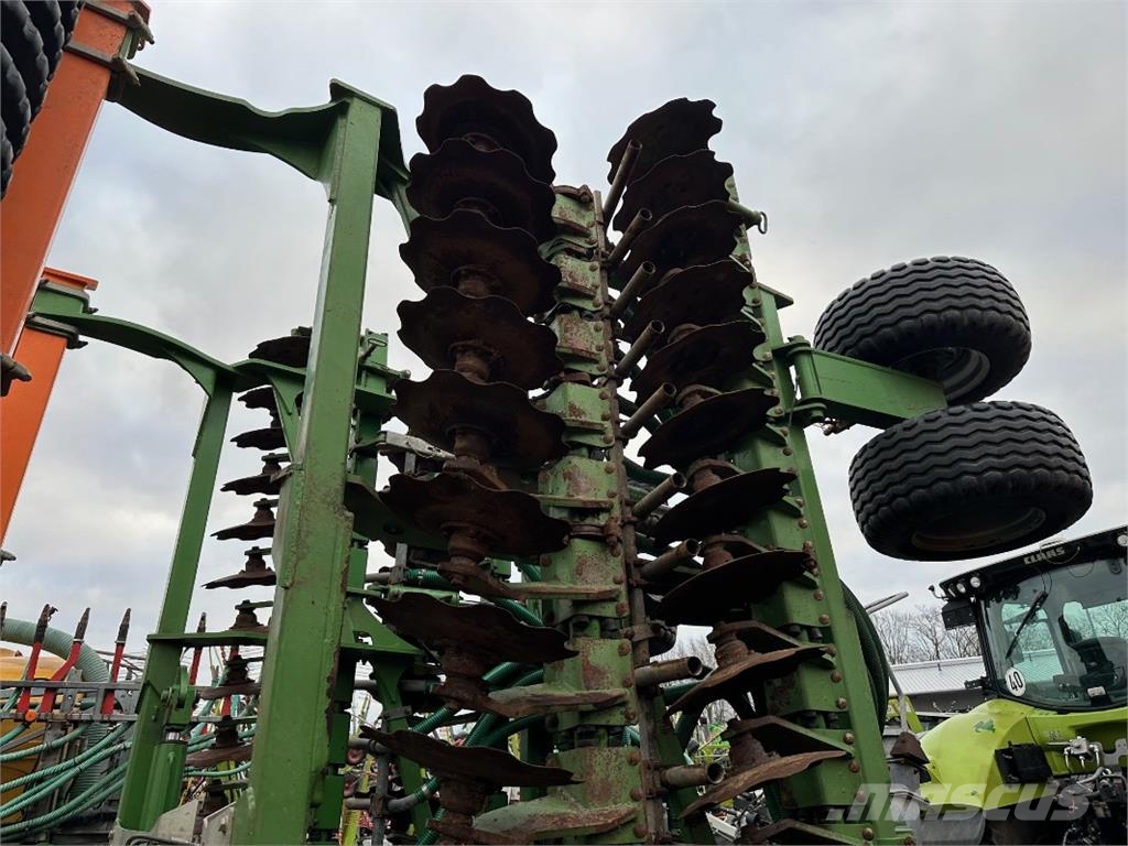 Amazone Catros 9002 صهاريج الملاط
