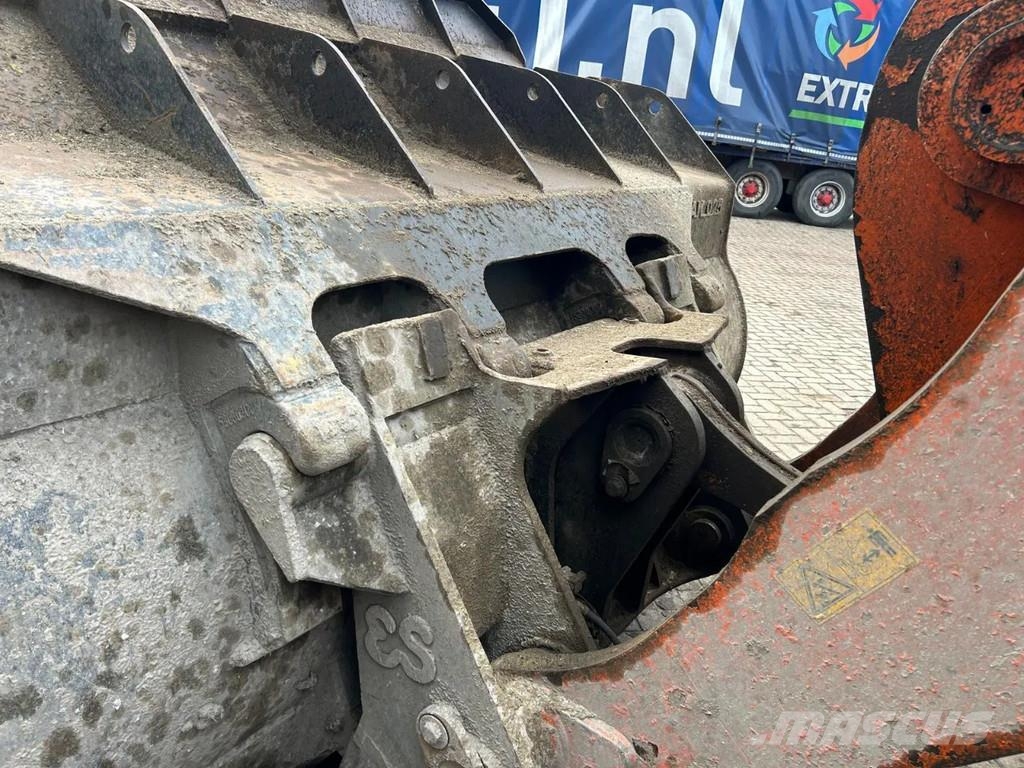 Hitachi ZW310-6 Kolesni nakladalci