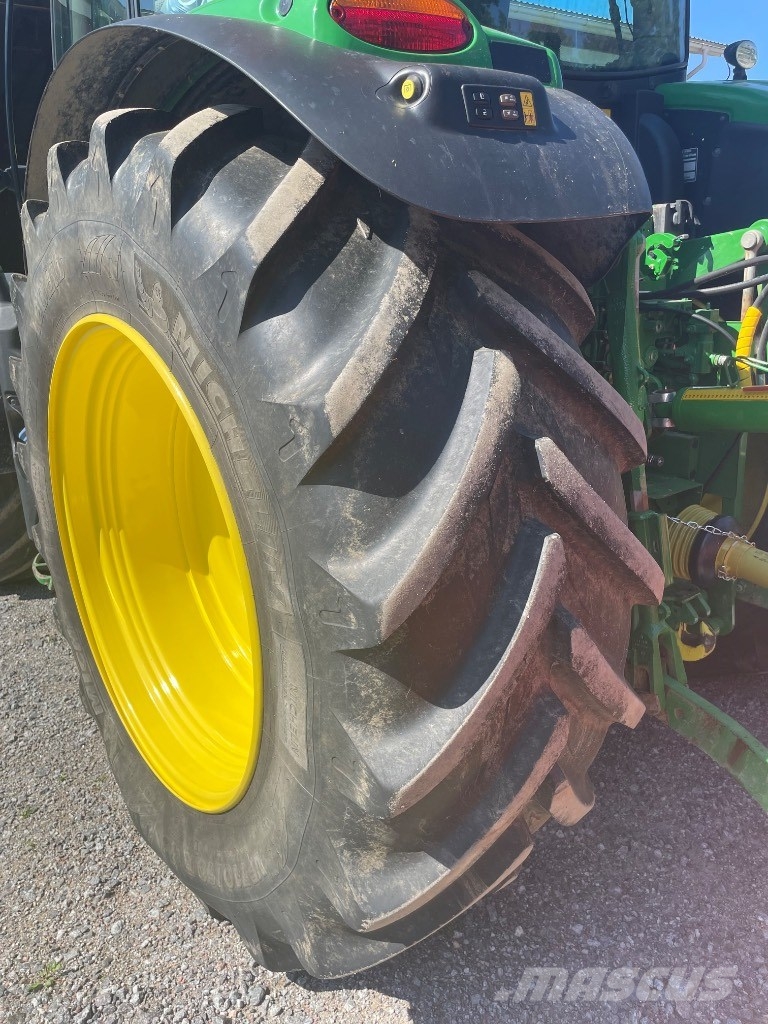 John Deere 6155 R Tractoren