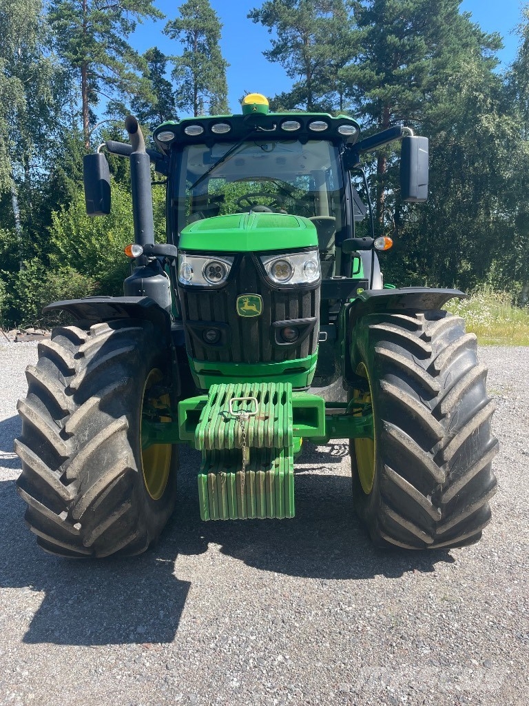 John Deere 6155 R Tractoren