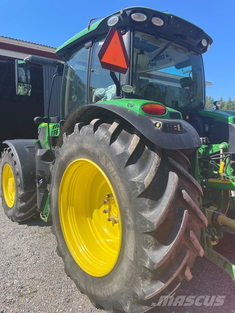 John Deere 6155 R Tractoren