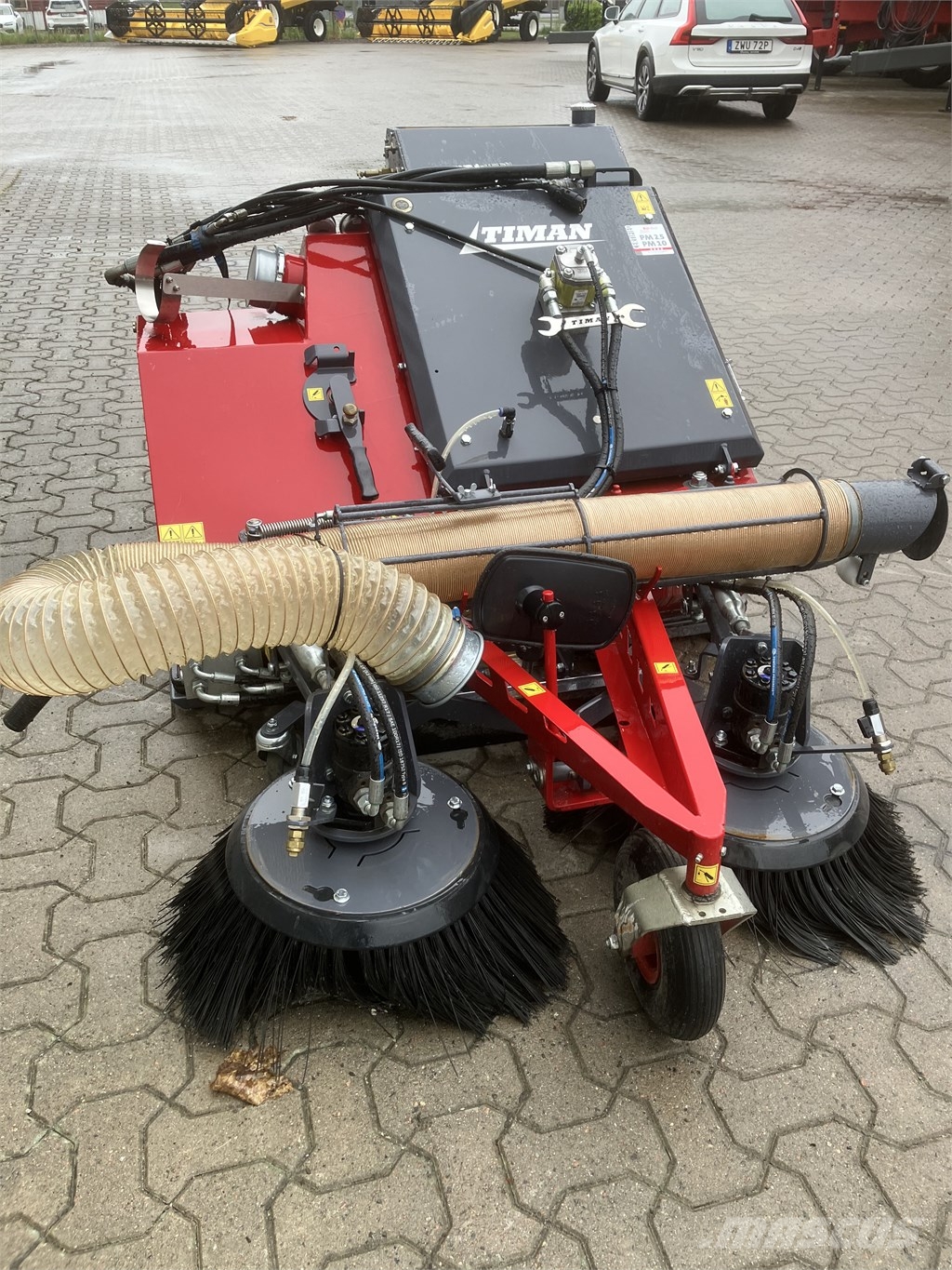 Timan Tornado 400 ماكينات الطرق والجليد الأخرى