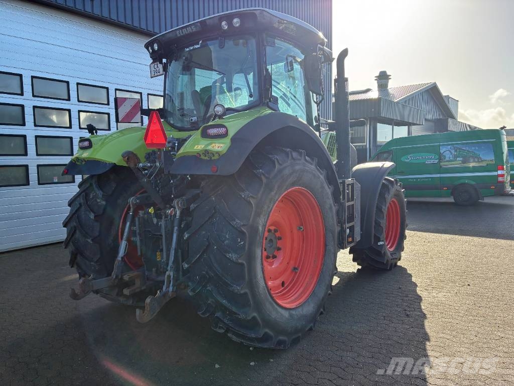 CLAAS Axion 800 Traktori