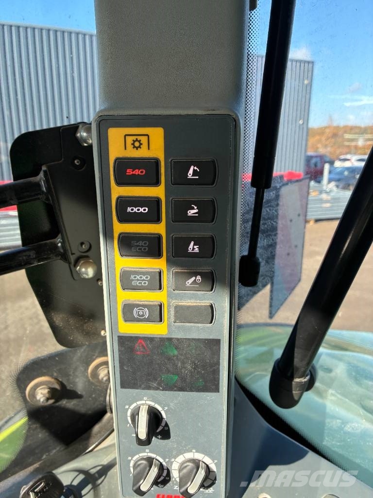 CLAAS Axion 800 Traktori