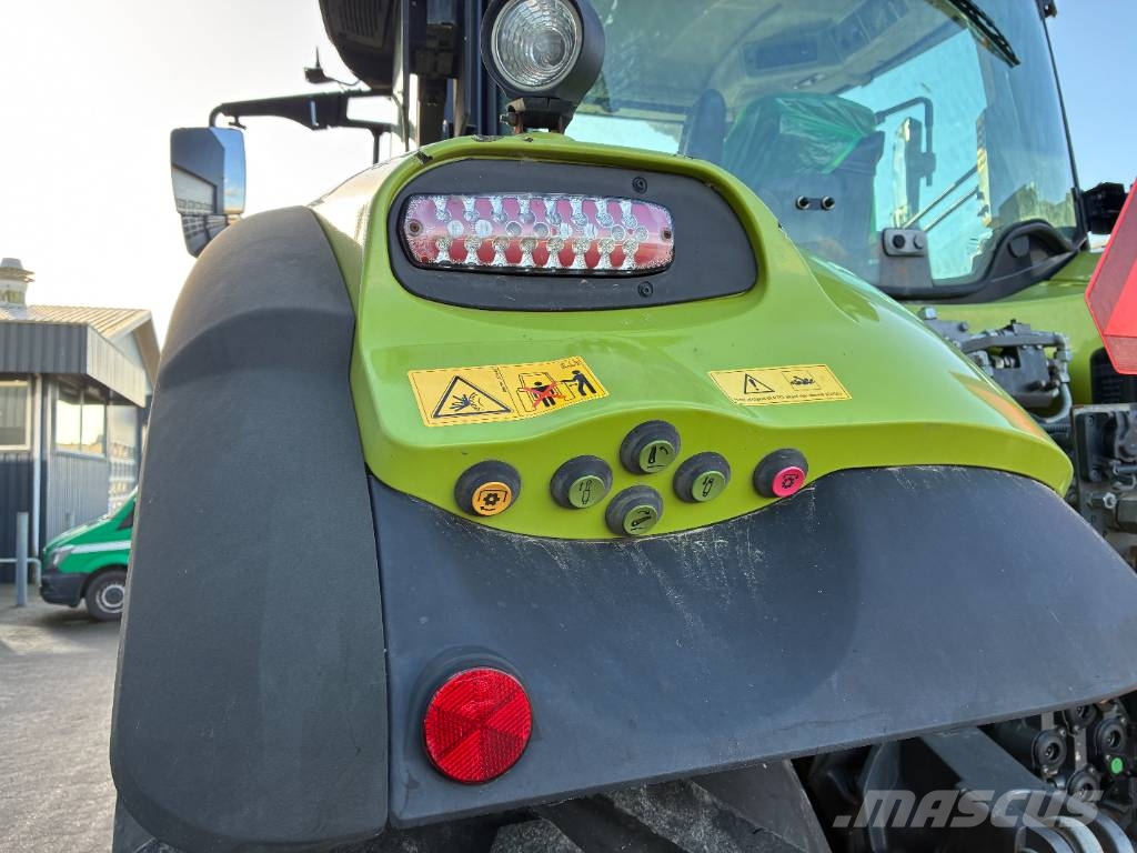 CLAAS Axion 800 Traktori