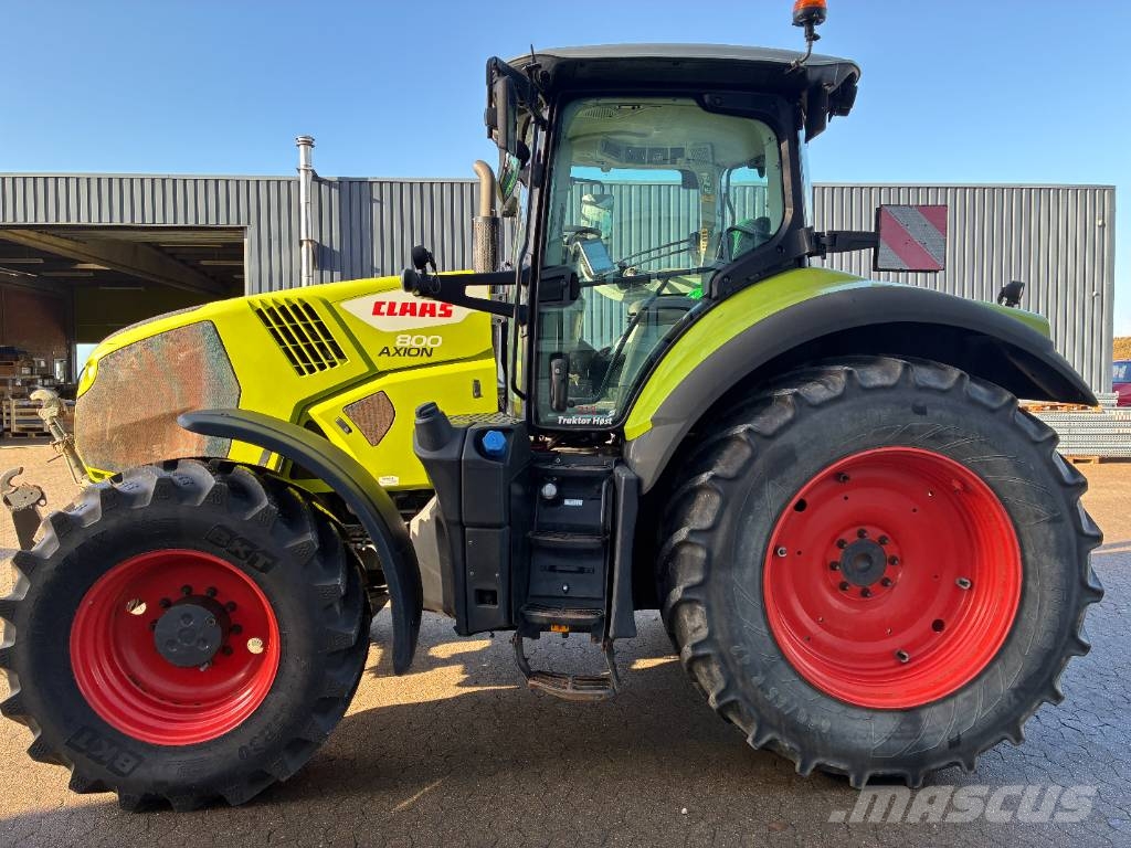 CLAAS Axion 800 Traktori
