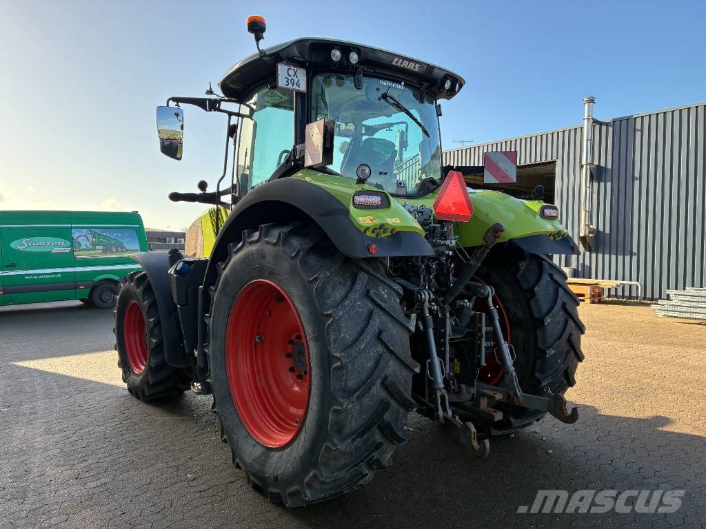CLAAS Axion 800 Traktori