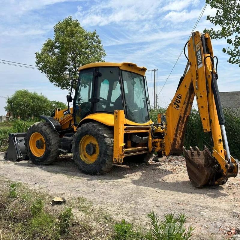 JCB 4CX Ekskavaatorlaadurid