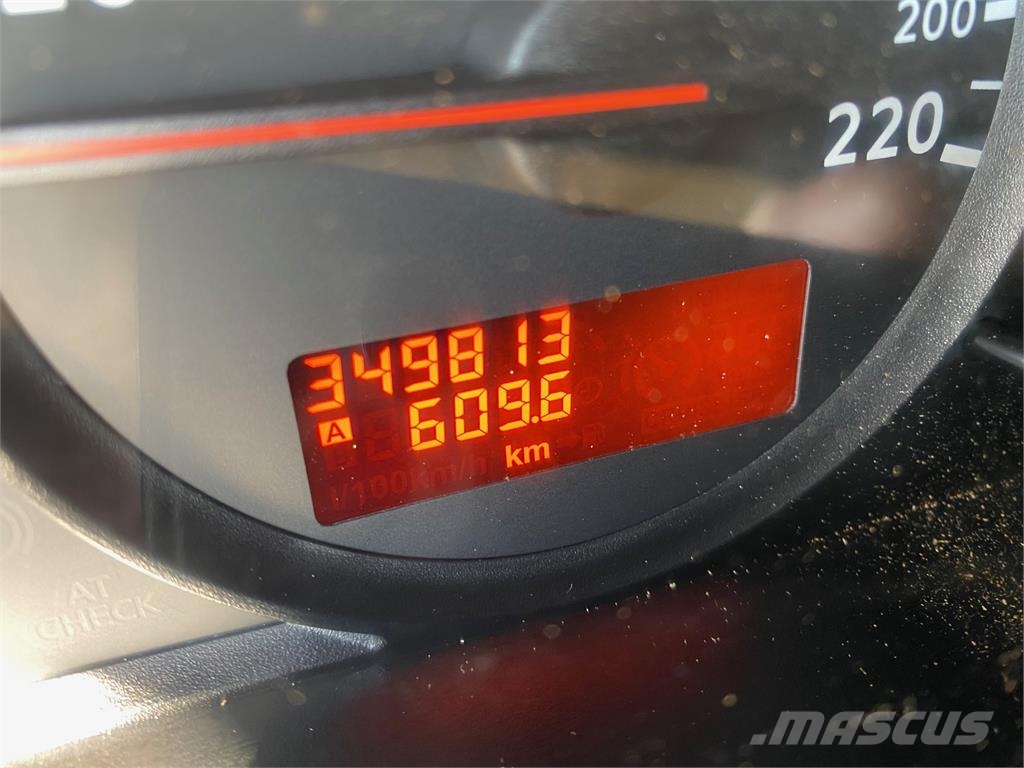 Nissan Navara VIN 804 크로스컨트리 차량